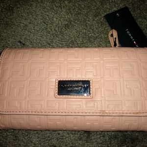 Tommy Hilfiger Dusty Rose Wallet